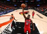 篮网大胜老鹰，继续保持不败战绩